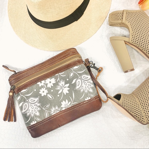 Infinity Raine Handbags - PETAL POUCH LEATHER CLUTCH SAGE/TAN